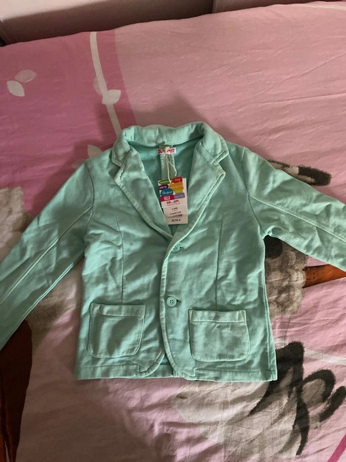 Veste DPAM taille 6 ans neuve