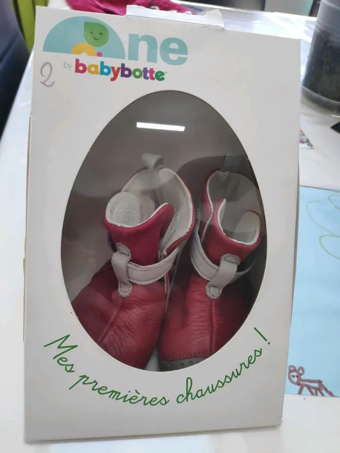 Bottines babybotte taille 2 rouge pointure 16/17. - photo numéro 5
