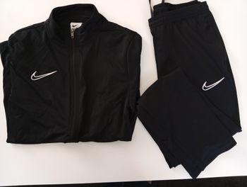Ensemble Nike
