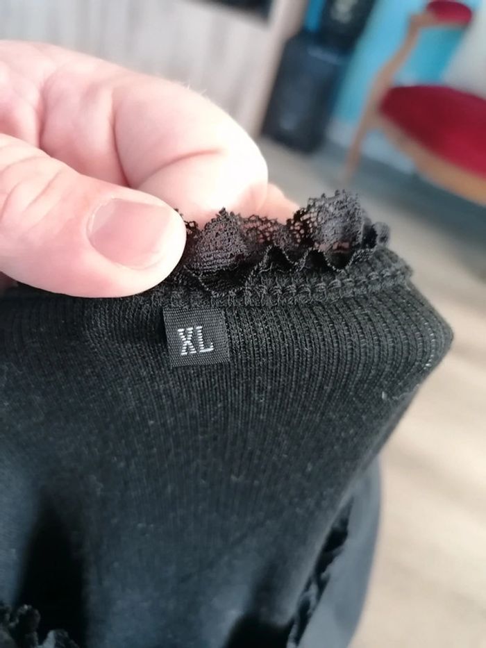 Tee shirt noir - photo numéro 4