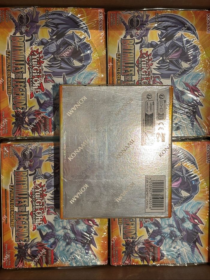 Yu-Gi-Oh! – Display Batailles de Légendes : Chaos Monstrueux – BLMM – Boîte de 24 boosters en français - photo numéro 2