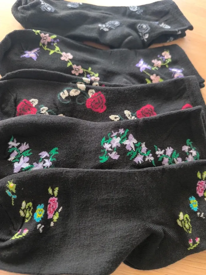 Lot de 5 paires de socquettes fleuris , taille 35/39