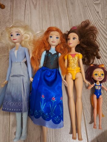 Lotbde 3 barbies princesses