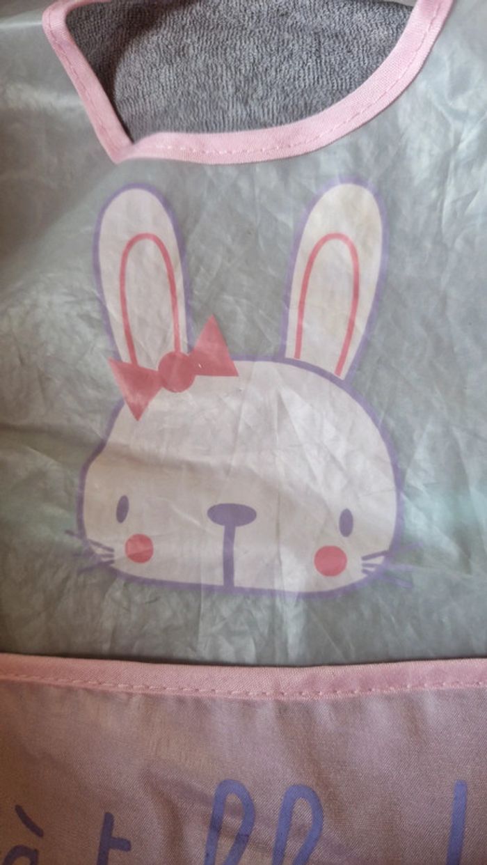 Lot bavoir plastique rose - photo numéro 2