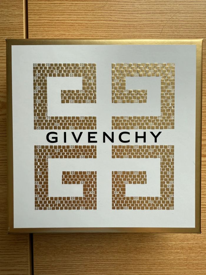 Givenchy l’interdit rouge - photo numéro 2