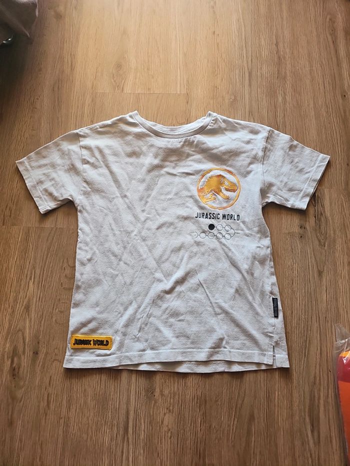 Tee-shirt Jurassic World authentique