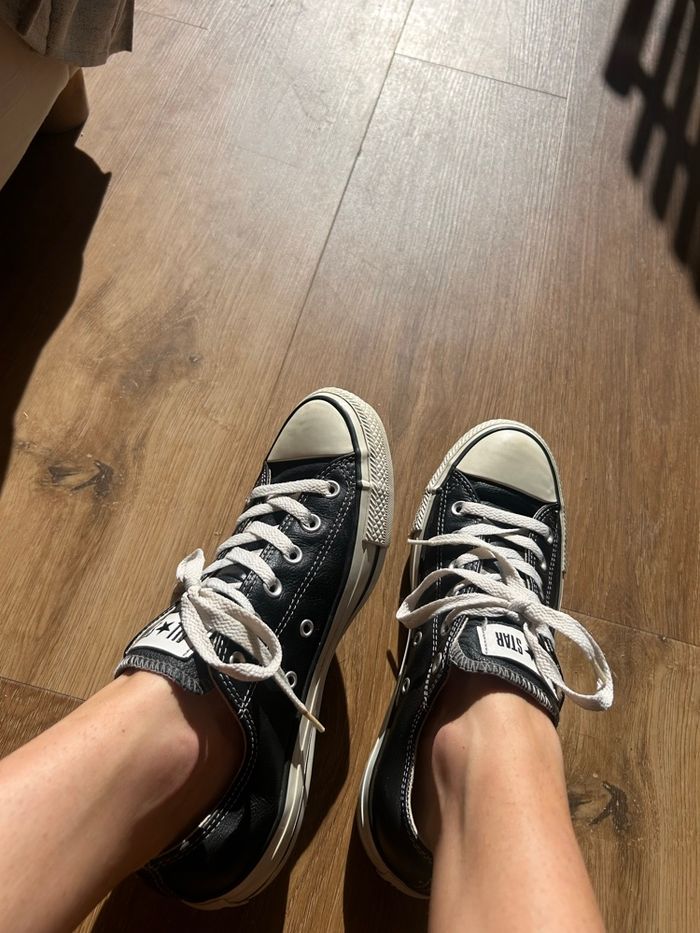 Converses noir et blanche all star taille 40 - photo numéro 7