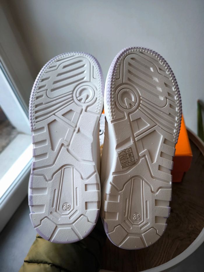 Basket taille 36 neuve colorés - photo numéro 3