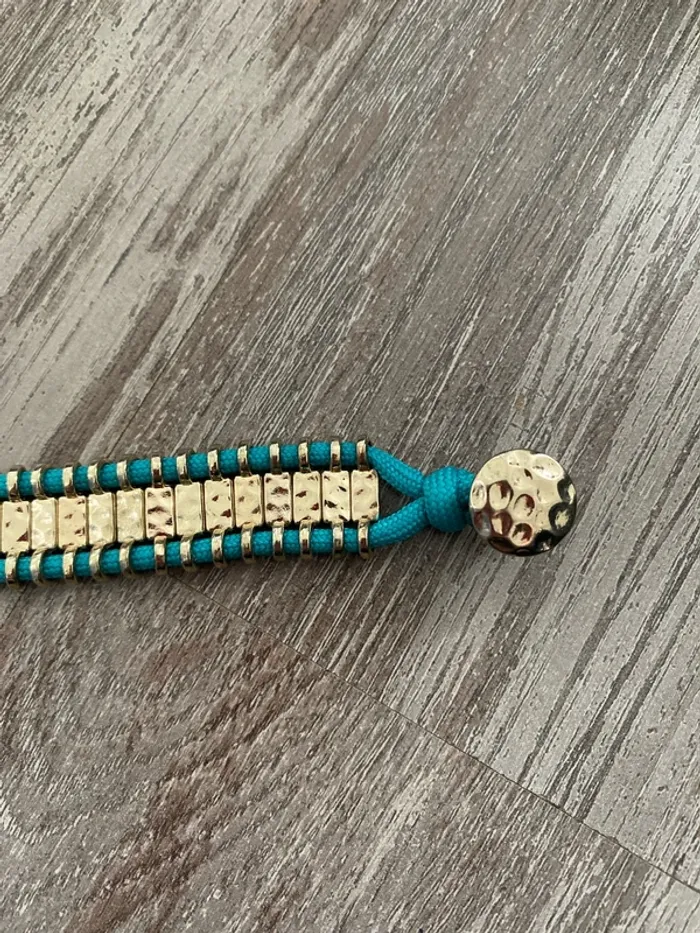 Bracelet doré et turquoise - photo numéro 2