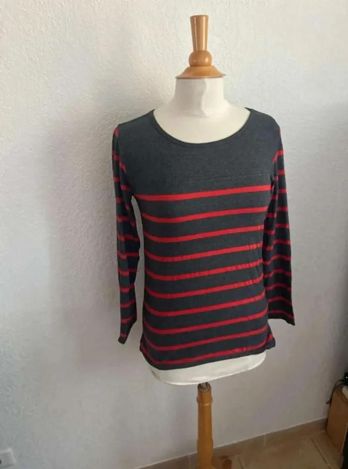 T-shirt  manches longues  T34/36 - photo numéro 3