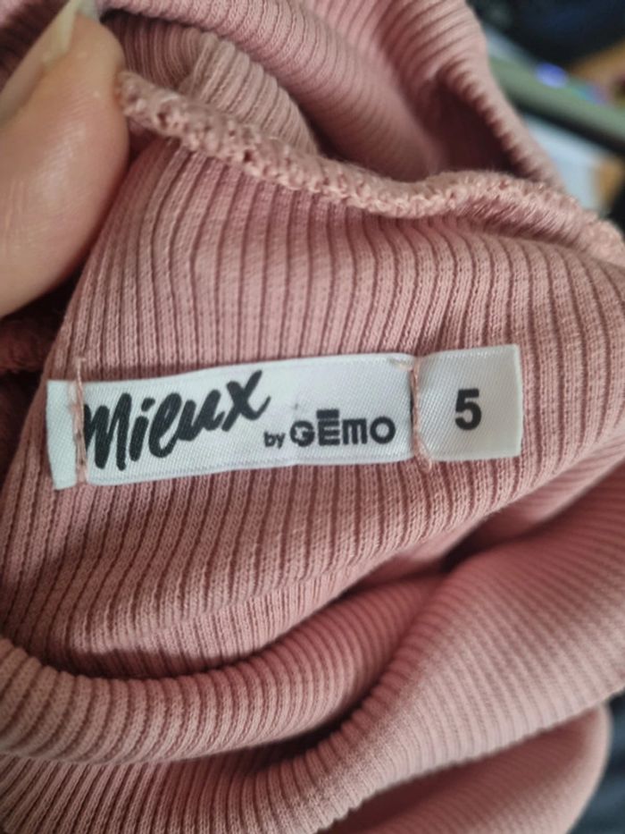 Lot de 3 t-shirts/ polos cols roulés. Fille. Taille 4/5ans. Tape à l'œil, Gémo. TBE - photo numéro 4