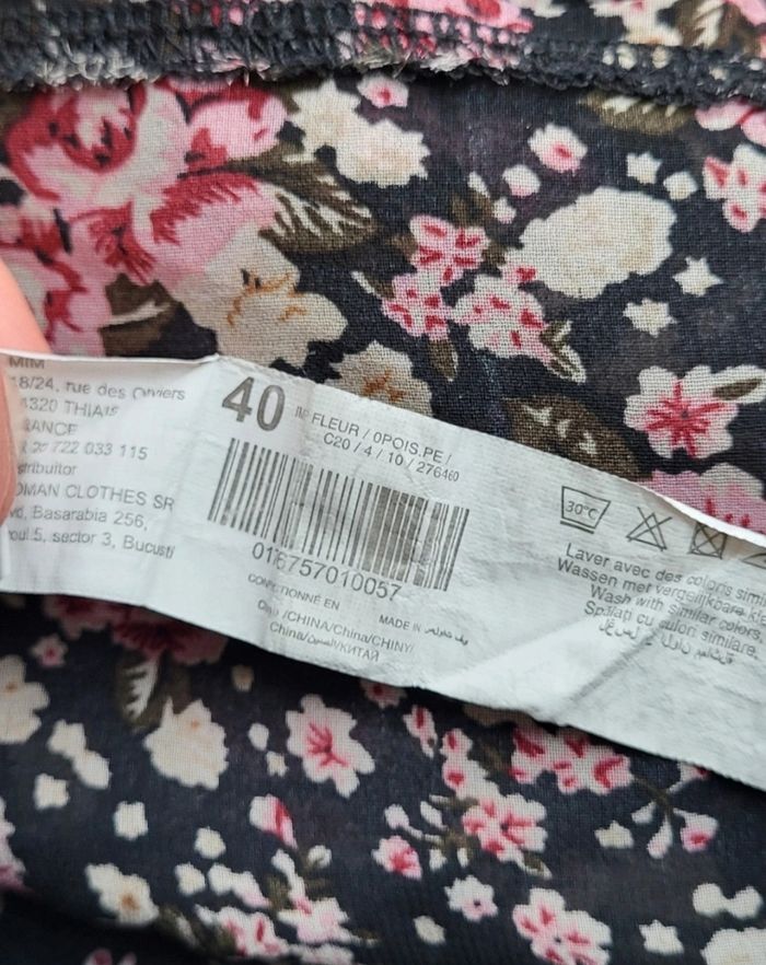 Débardeur style blouse fleurie noire et roses Mim Taille 40 - photo numéro 8