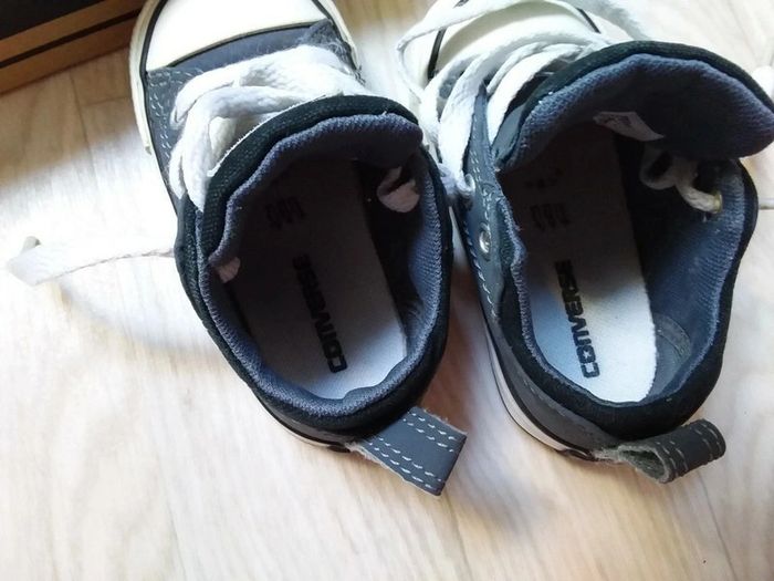 Converses en cuir lisse en très bon état - photo numéro 9