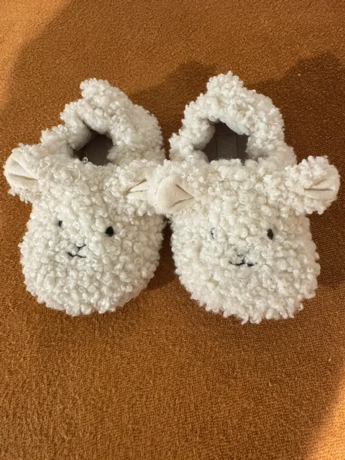 Chaussons mouton Zara