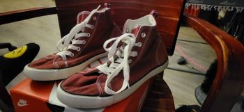 Speakers rouge femme