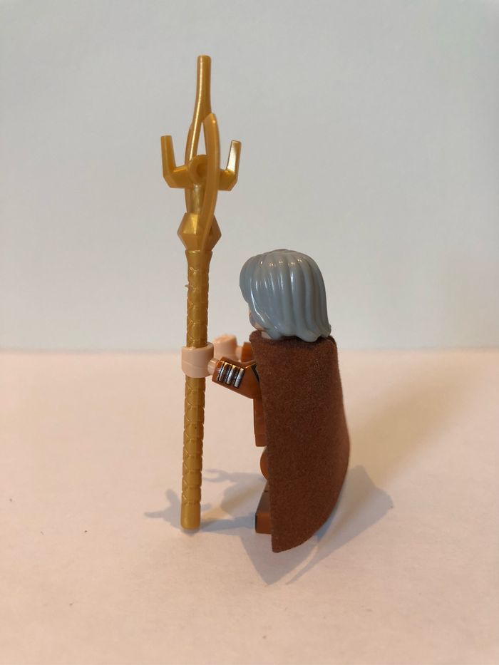 Figurine type lego Roi Odin Thor.  Marvel. - photo numéro 2