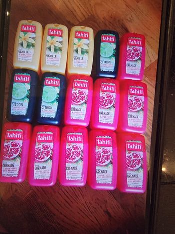 Gel douche tahiti  15 produits réservé  Didier