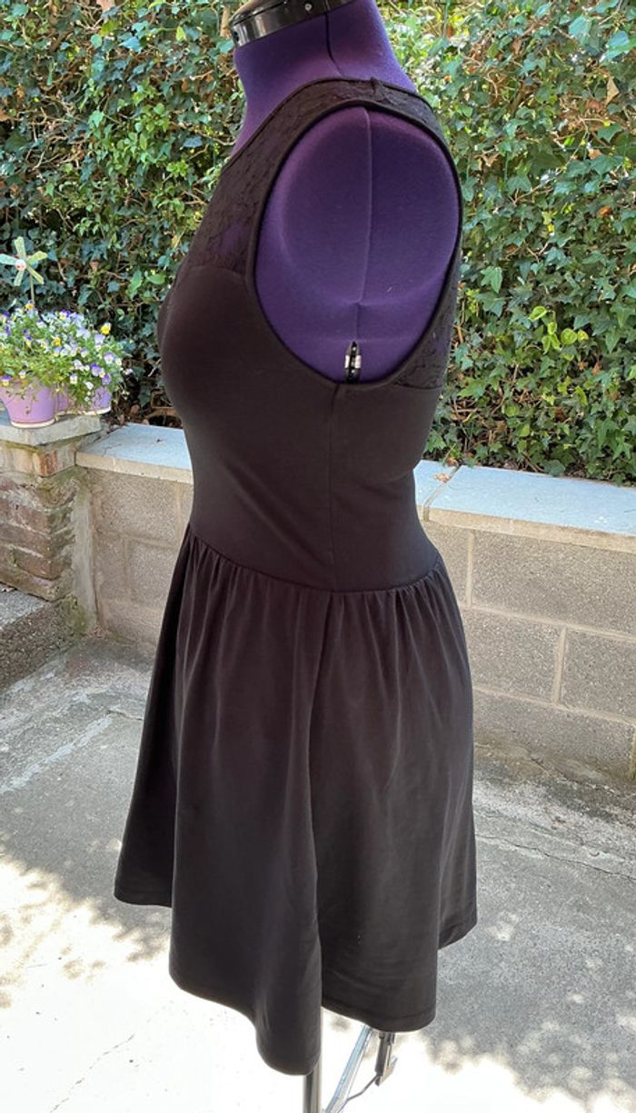 Robe noire légère avec dentelle Even&Odd M - photo numéro 3