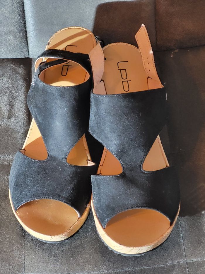 Sandales compensées noir LES PETITES BOMBES