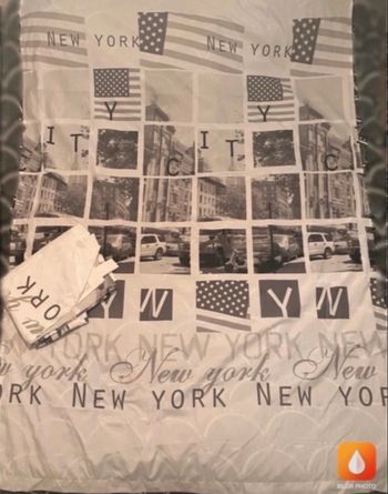 Rideau blanc et gris