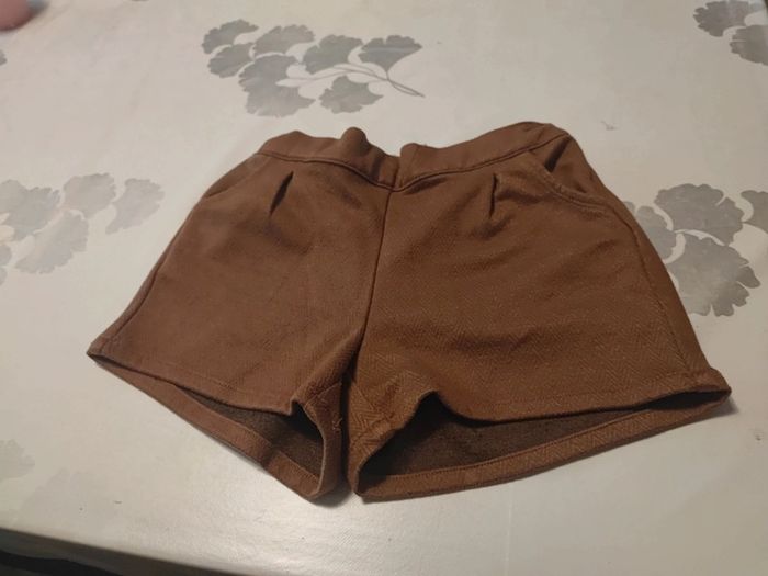 Short epais