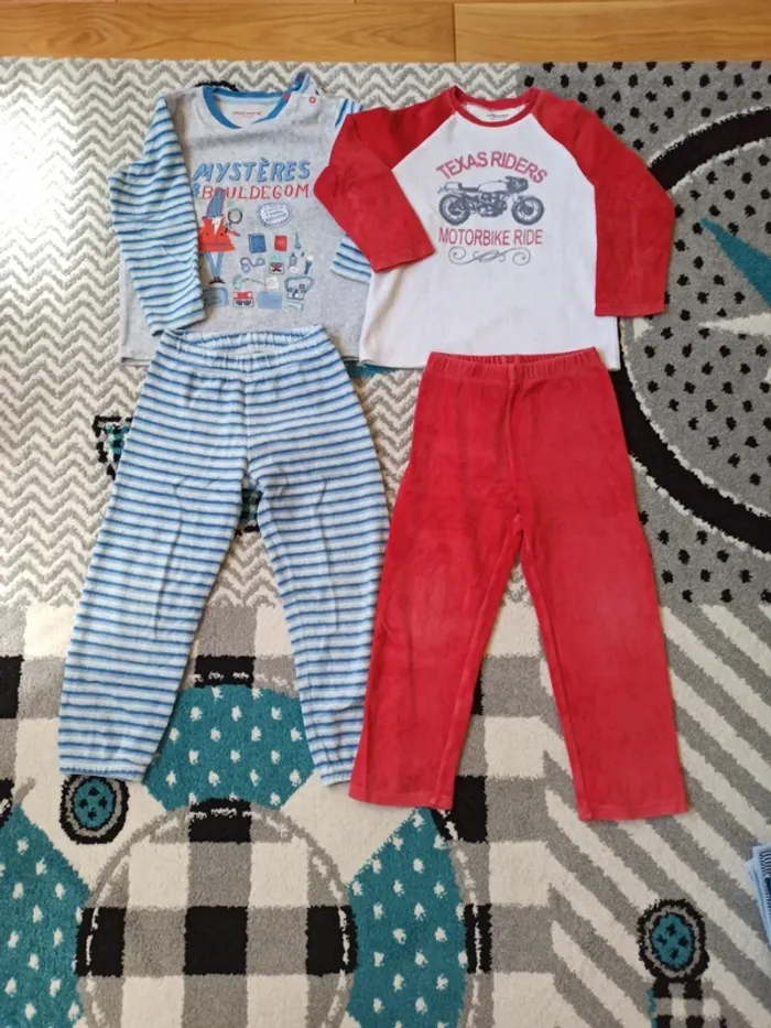 Lot de 2 pyjamas épais - Taille 4 ans