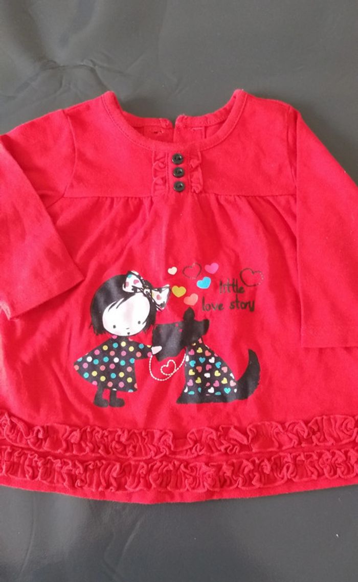 Tunique rouge avec motif