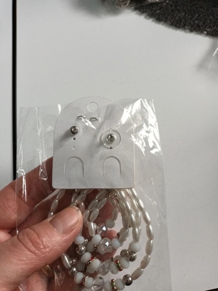 Boucle fantaisie blanche - photo numéro 2