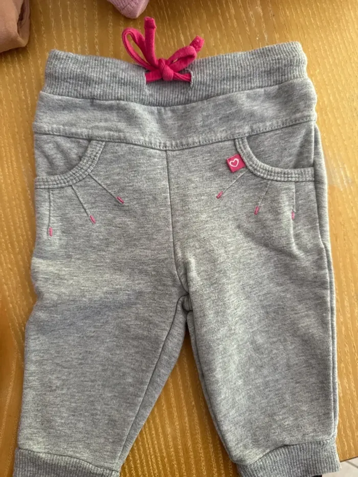 Lot vêtements bb fille 3 mois - photo numéro 2