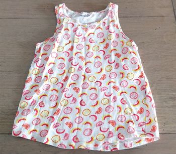 Debardeur fille 5ans en très bon état