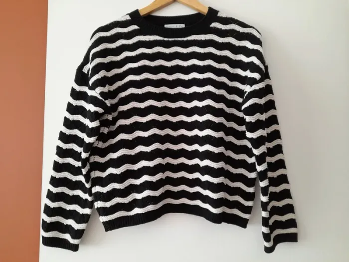 Pull col rond et maille ajourée