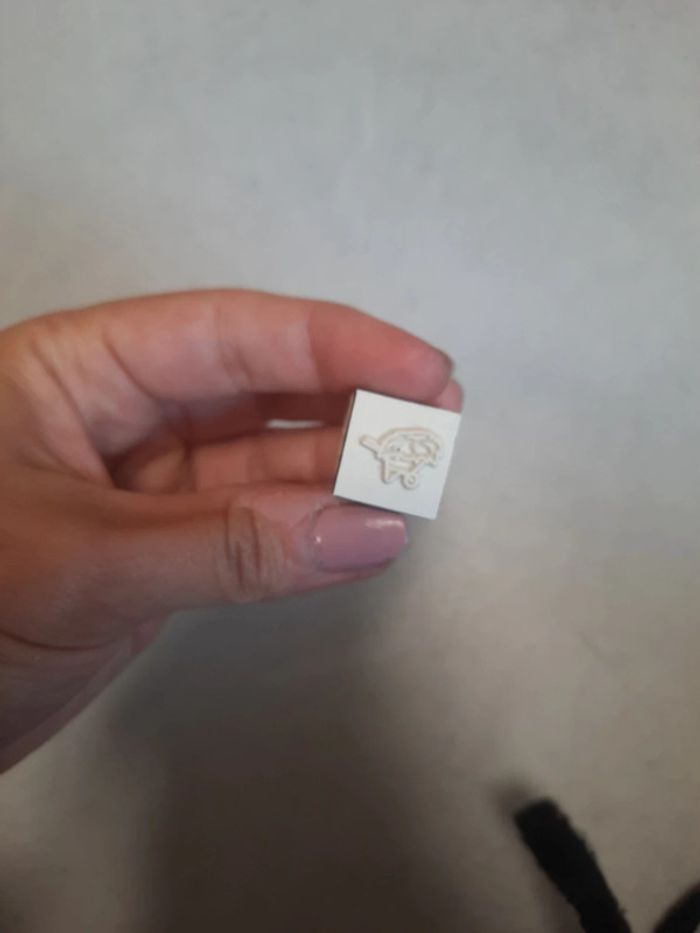 Un mini tampon brouette foin - photo numéro 2