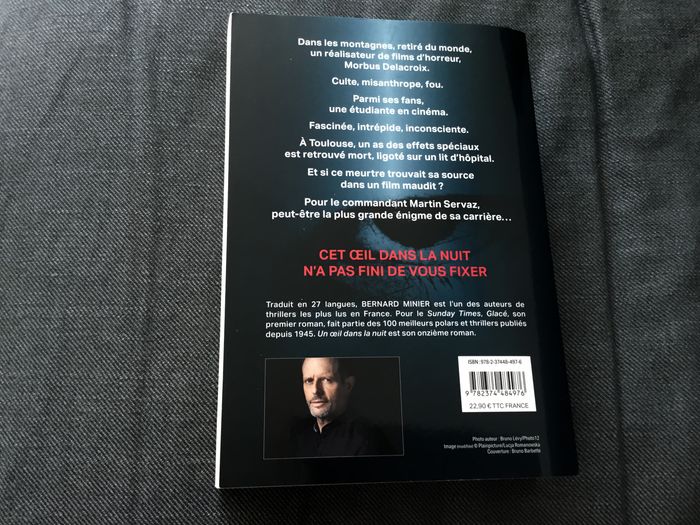 Livre un œil dans la nuit - photo numéro 2