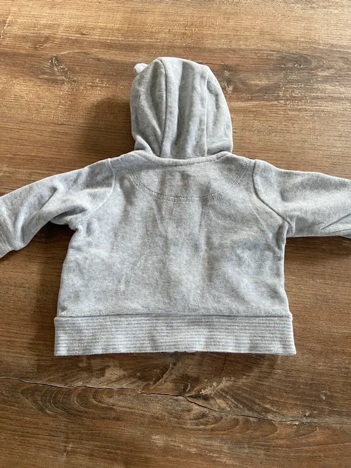 Veste à capuche . - photo numéro 3