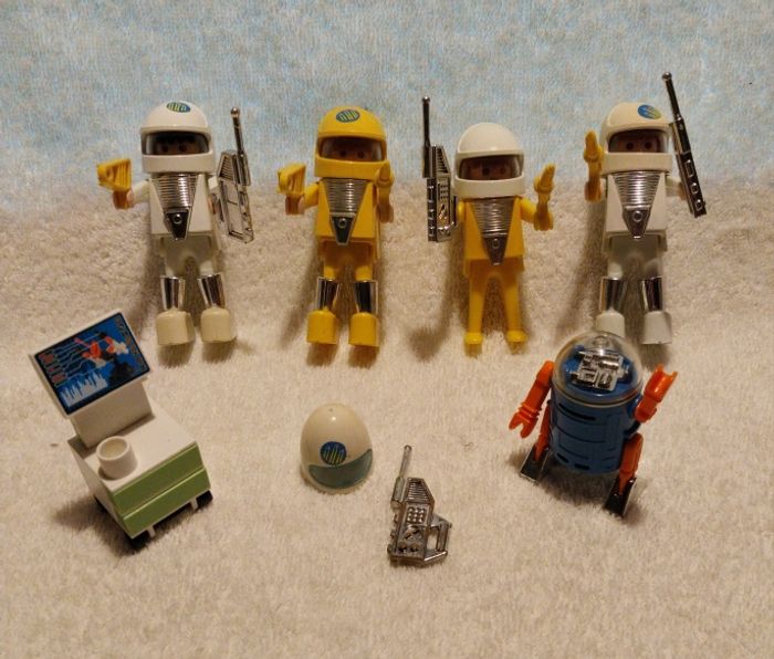 lot de 4 Cosmonaute Astronaute robot talkie-walkie chrome casque station radar espace Playmobil vint