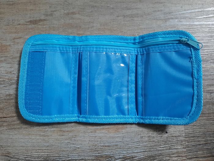 Porte-feuille bleu - Elsa de la Reine des Neiges - photo numéro 3