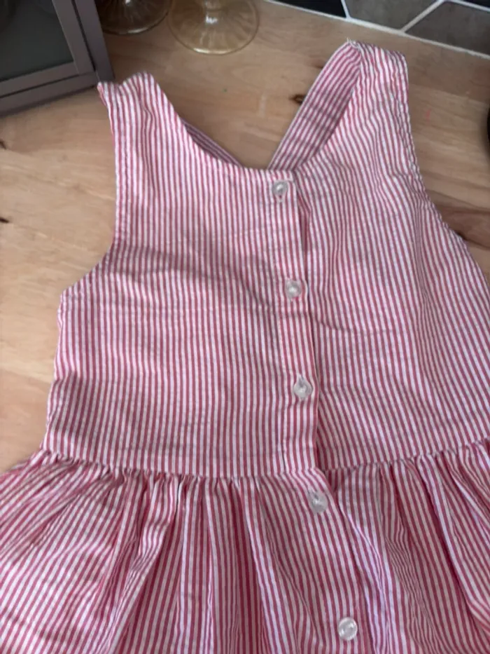 👗👗sublime robe croisé dans le dos • Okaïdi • 5 ans - photo numéro 4
