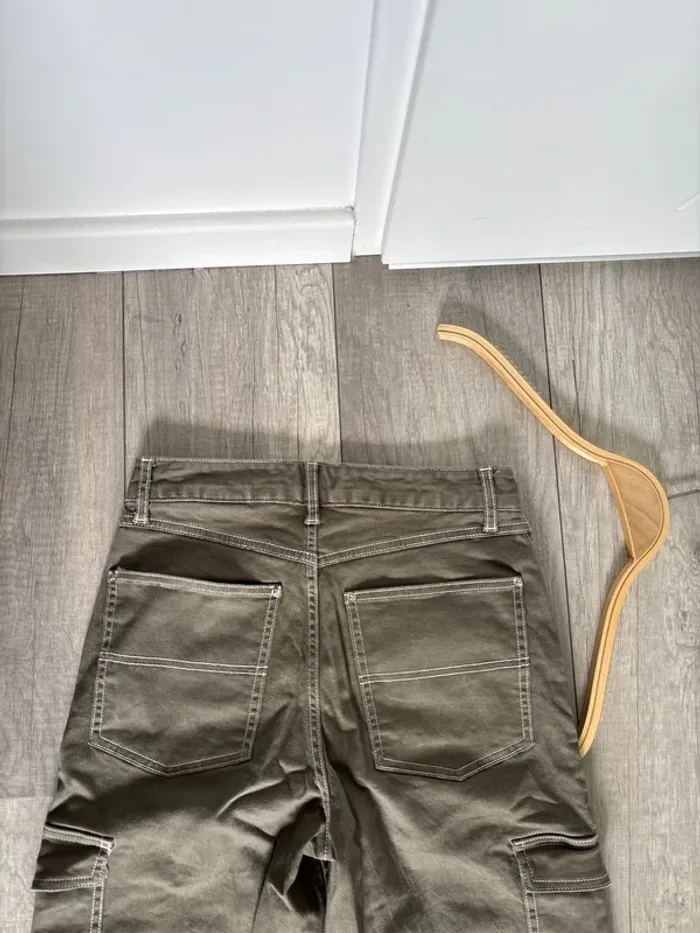cargo vert kaki H&M - photo numéro 5