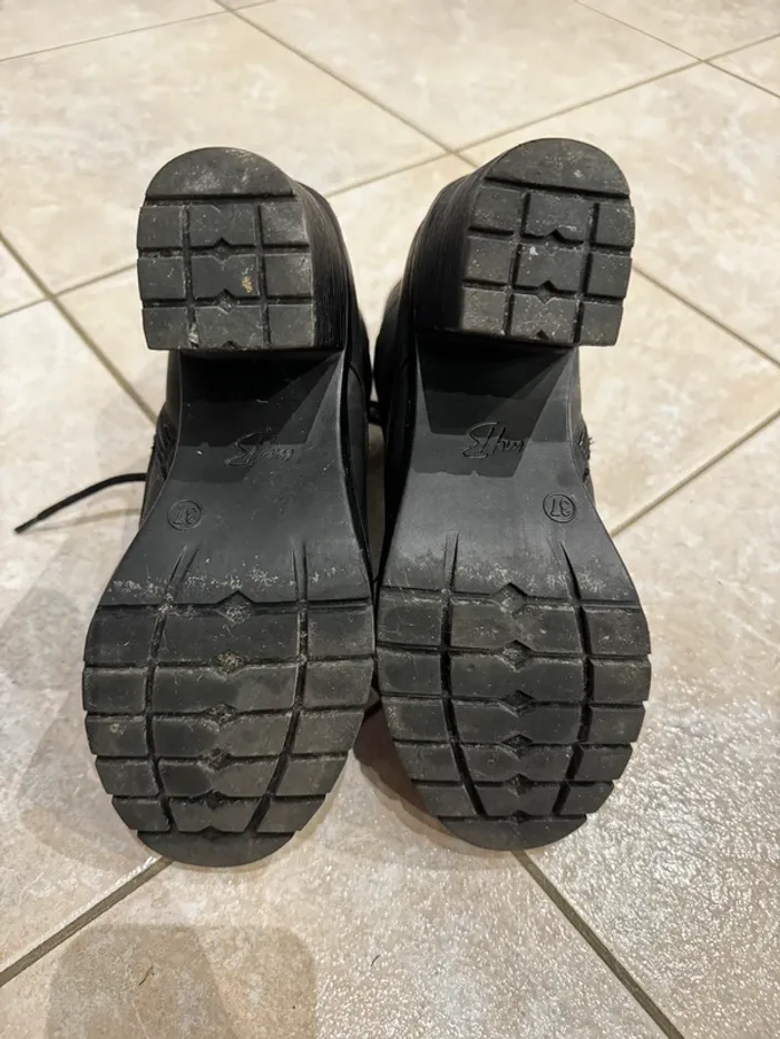 Bottines noires broderies 37 - photo numéro 5