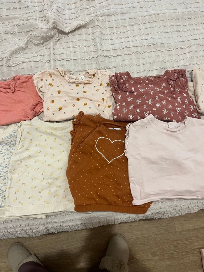 Lot de pulls 6 mois - photo numéro 2