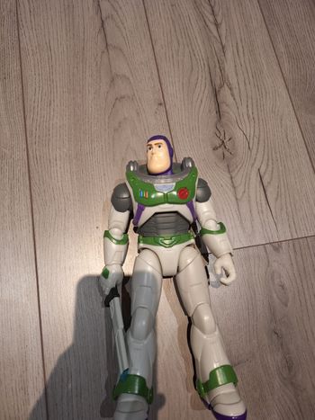 Figurine buzz l'éclair lightyear