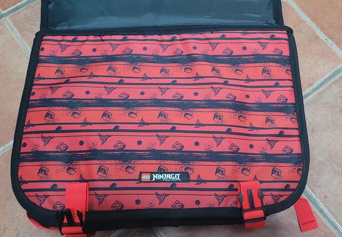 Cartable Ninjago neuf - photo numéro 4