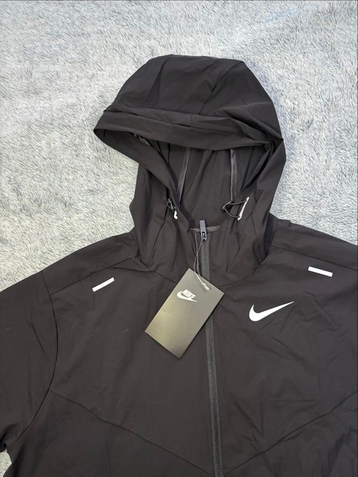Veste Running Nike neuve - photo numéro 2