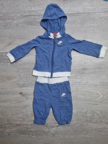 Ensemble Survetement Nike Bébé Bleu Blanc Taille 6-9 Mois Tres Bonne Etat
