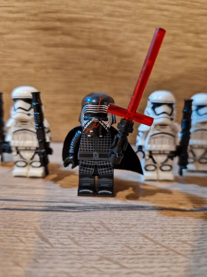Figurines type lego Sith Kylo Ren + 4 stormtroopers star wars - photo numéro 2