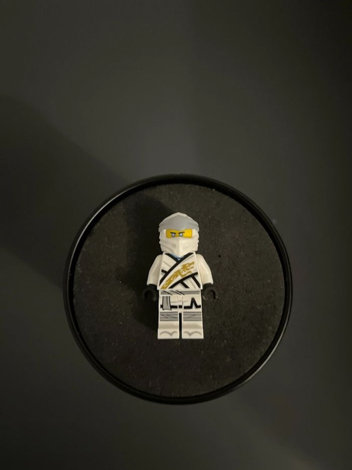 Authentique Lego Ninjago Zane Legacy - photo numéro 3