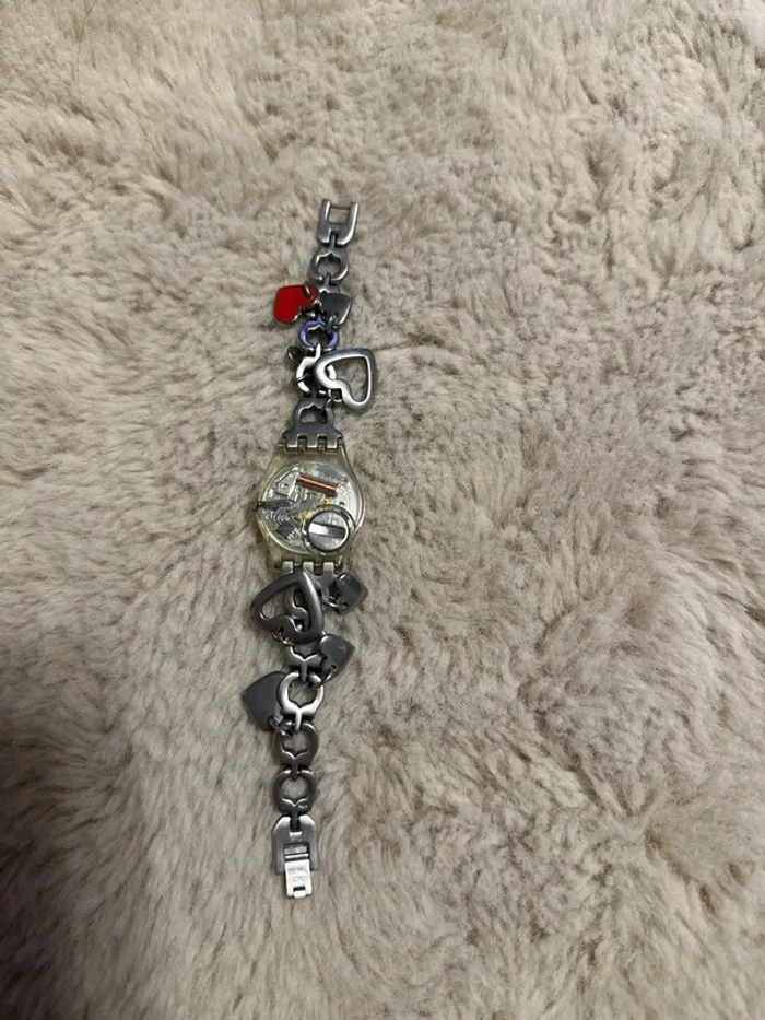 Montre cœur Swatch - photo numéro 3