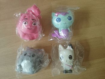 Figurines