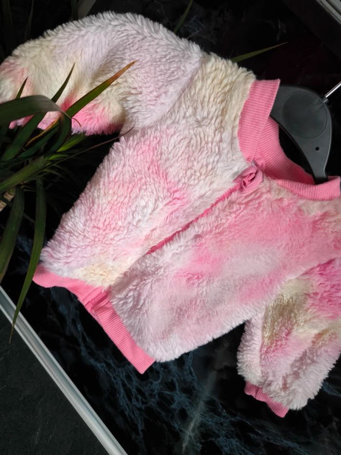 🩷 Joli gilet polaire tout doux en 6 mois 🩷 - photo numéro 2