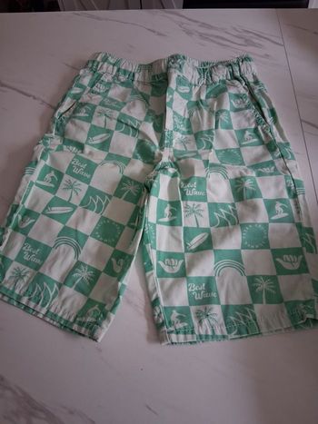 Bermuda carreaux blanc et vert" t- 12 ans" 